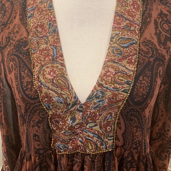 Zara woman deep V neck, flowy style dress size “S” - Picture 4 of 7